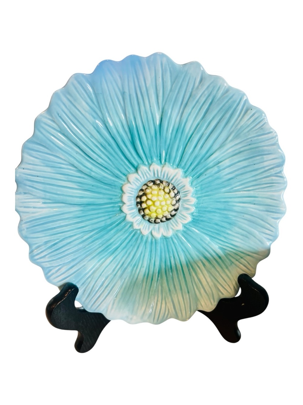 Set of 8 Maxcera Daisy Blue Floral 8 Inch Dessert Salad Plates Embossed - Picture 2 of 5